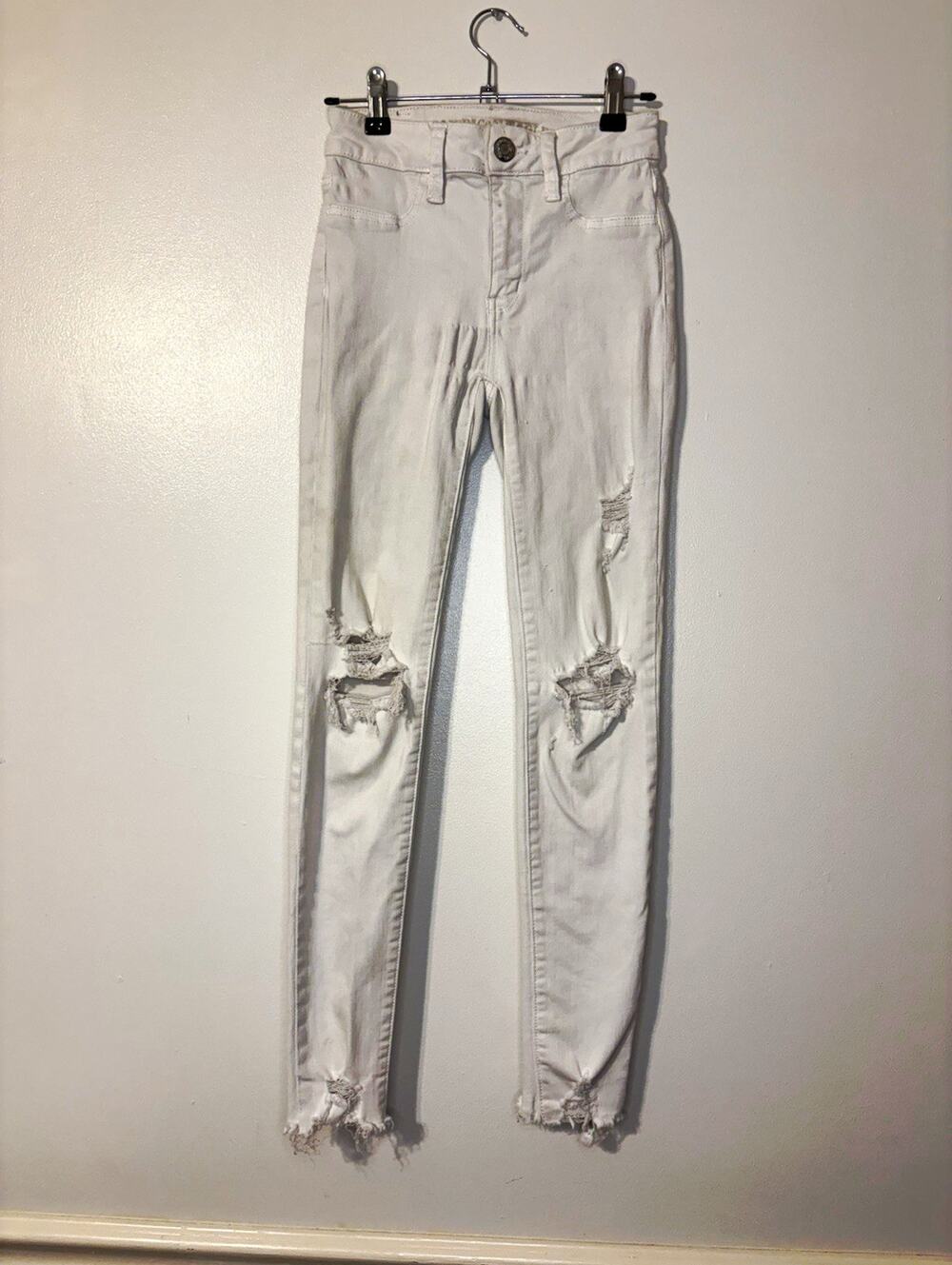 American Eagle Outfitters Next Level Stretch High-Rise Distressed Jegging 0